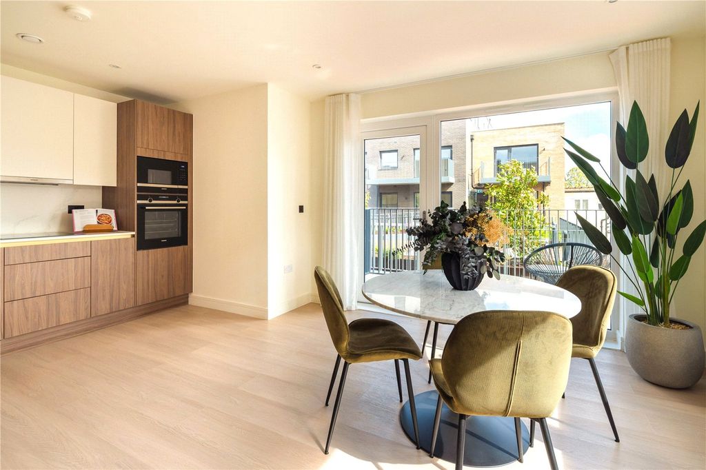 Property photo 3 of 15 Living Room