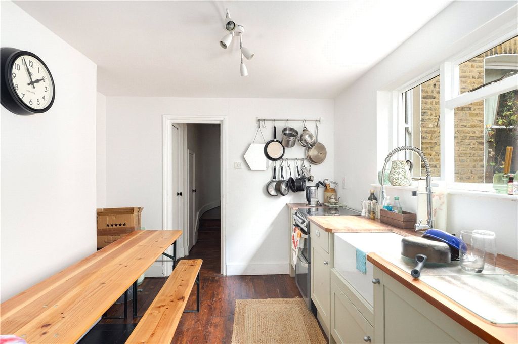 Property photo 3 of 12 Kitchen/Diner
