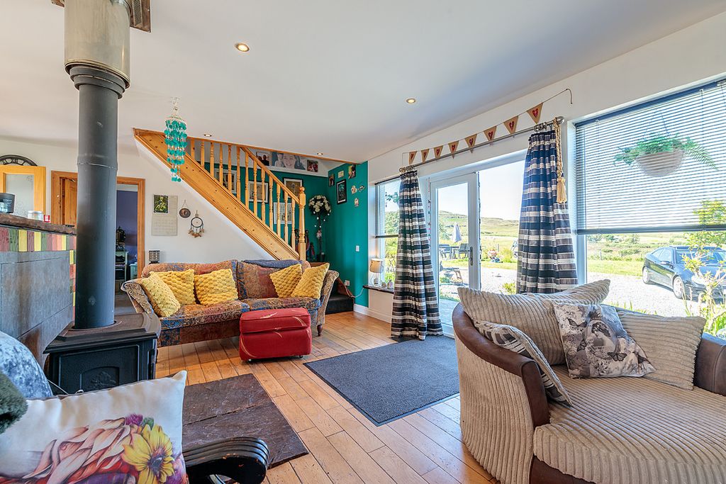 Property photo 2 of 48
