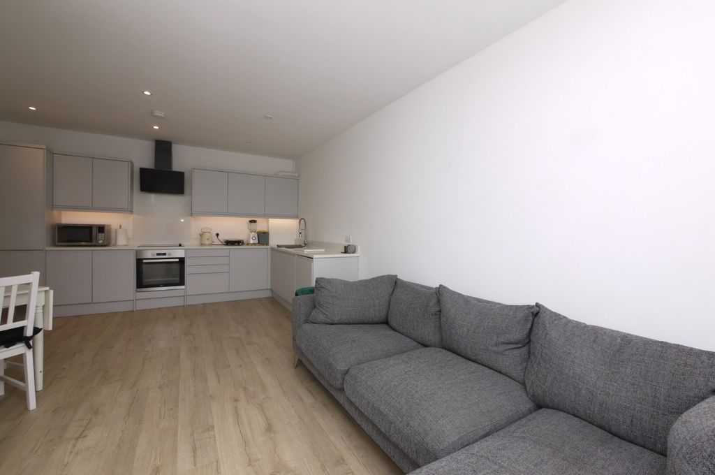 Property photo 3 of 8 4487532