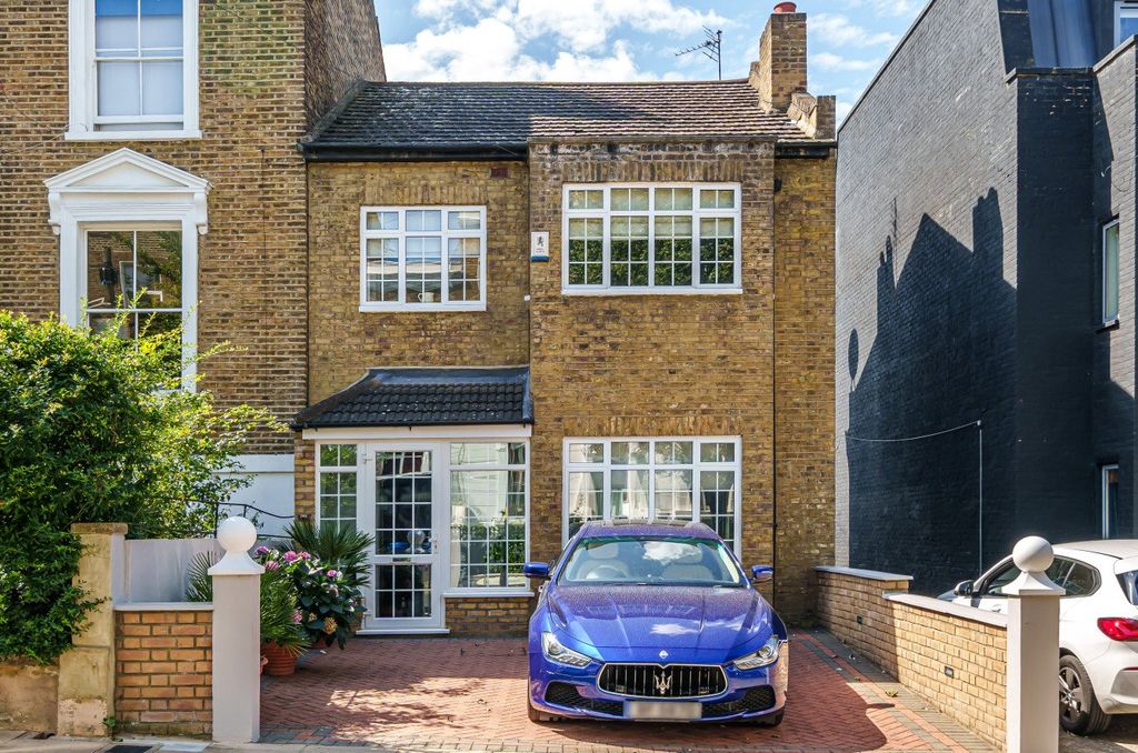 Property photo 1 of 18 Picture No. 02