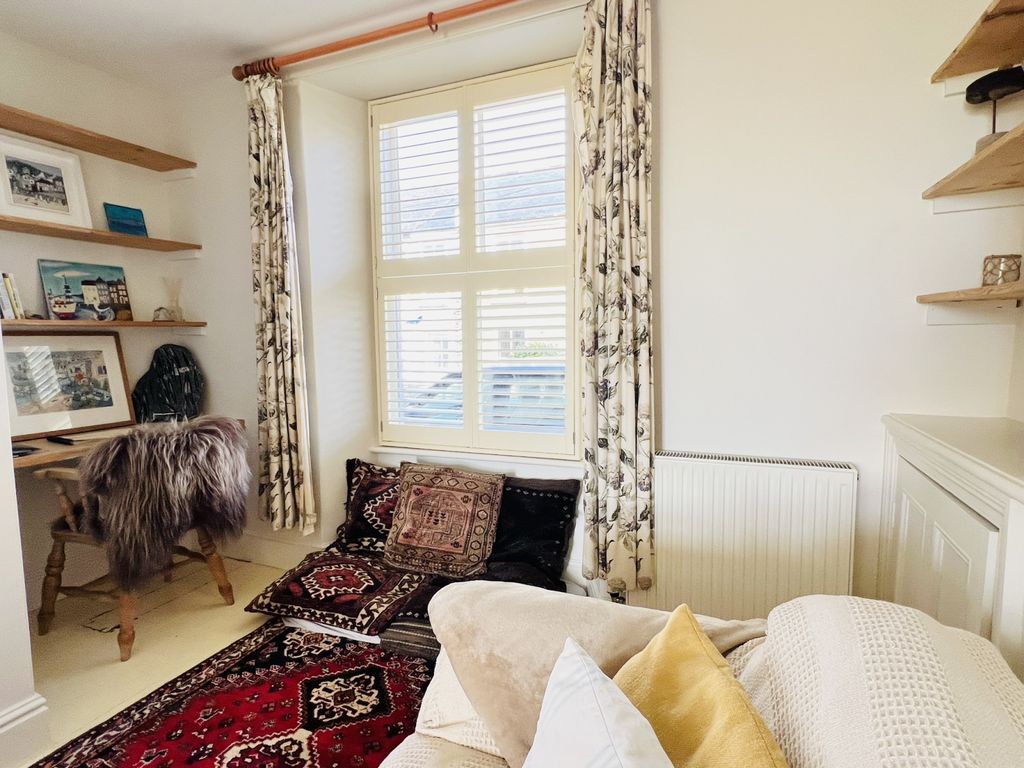 Property photo 3 of 16 Gallery