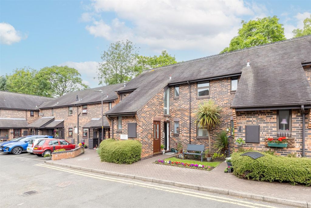 Property photo 2 of 16 17Rectoryclose-1.Jpg