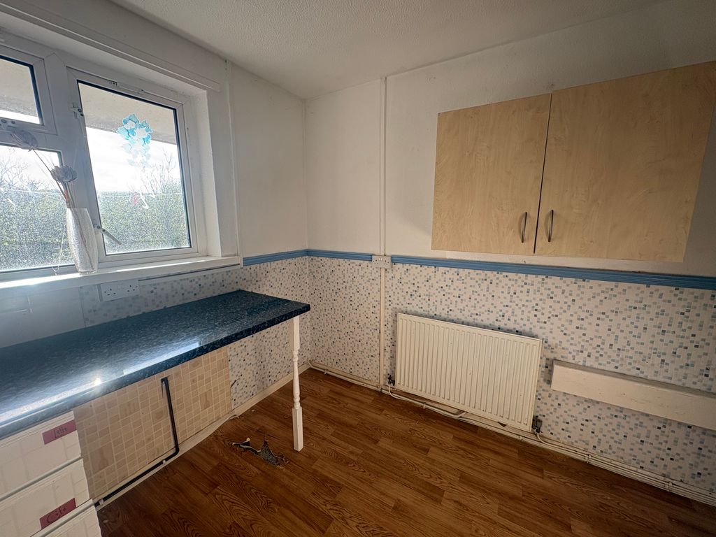 Additional image 7 of 3 bed flat for saleTy'r Llwyn, Wrexham LL14