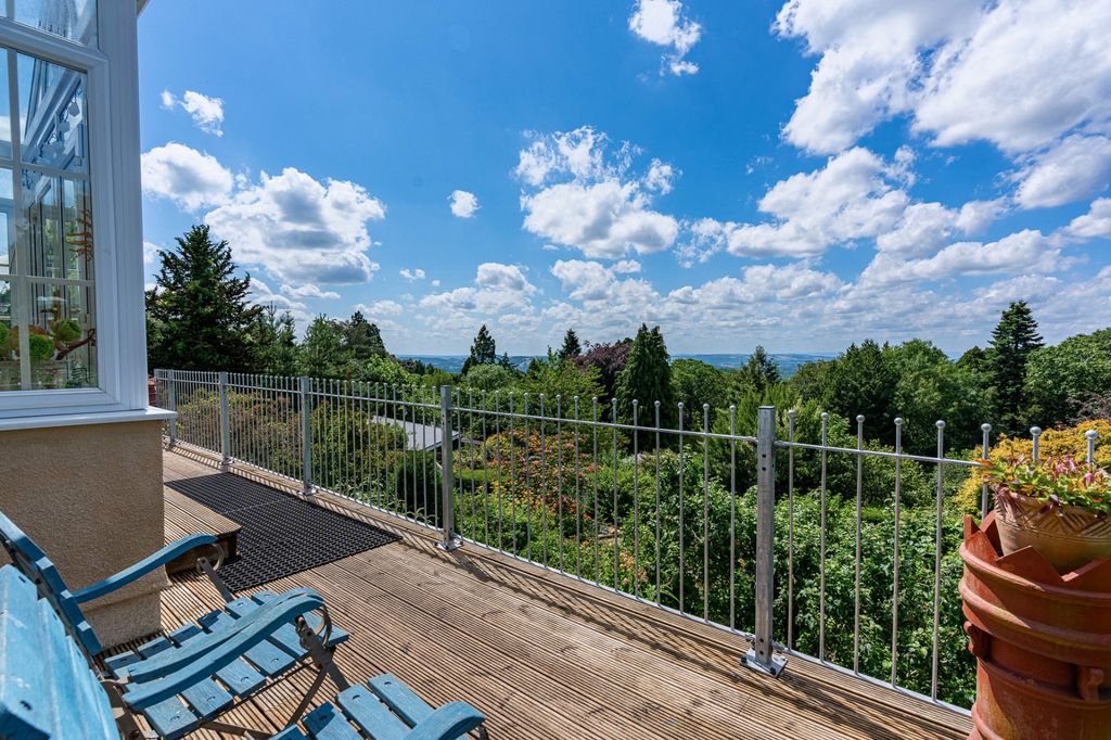 Property photo 2 of 43