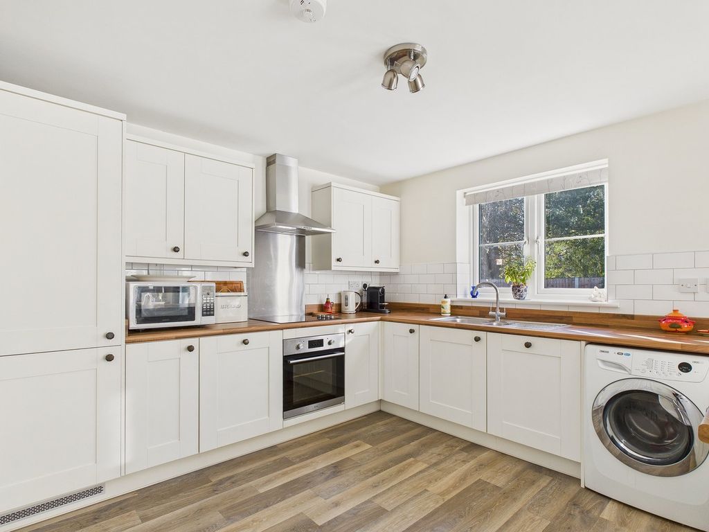 Property photo 2 of 25