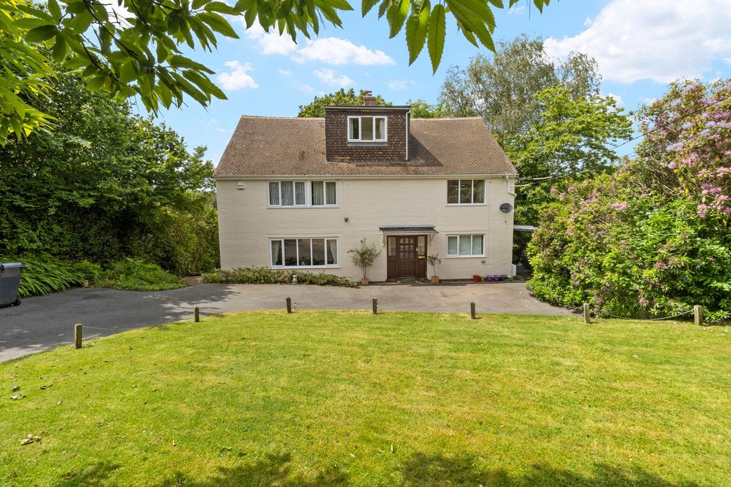 Property photo 2 of 43