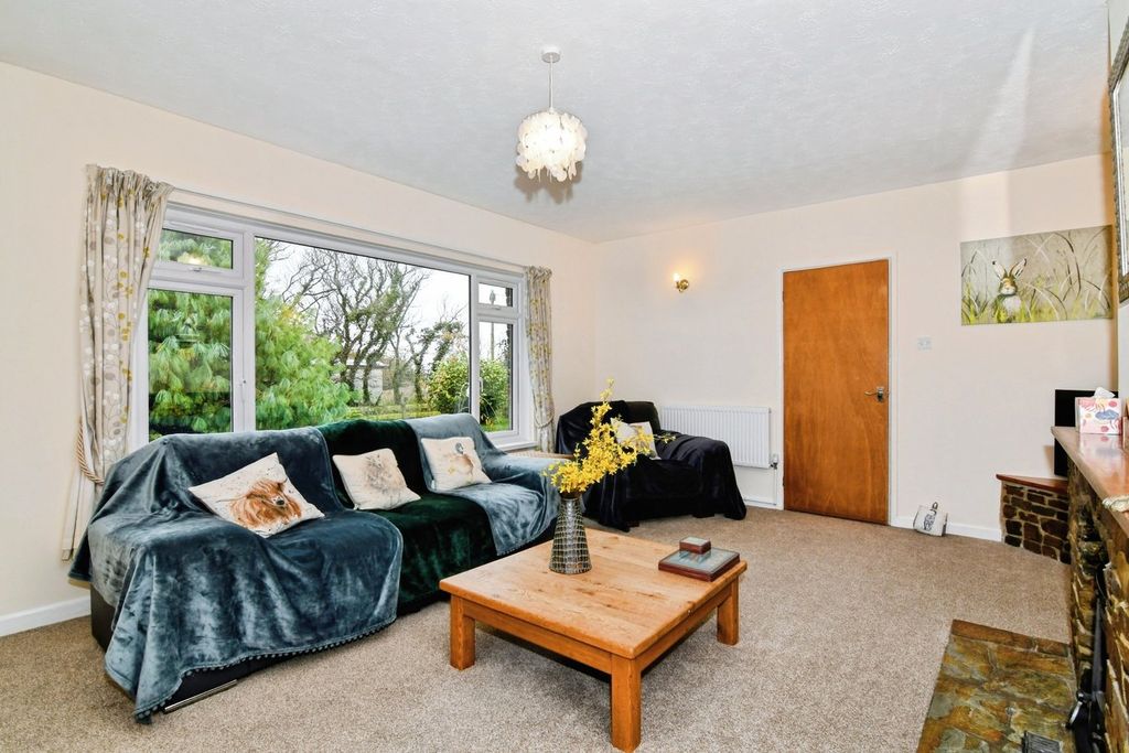 Property photo 3 of 24