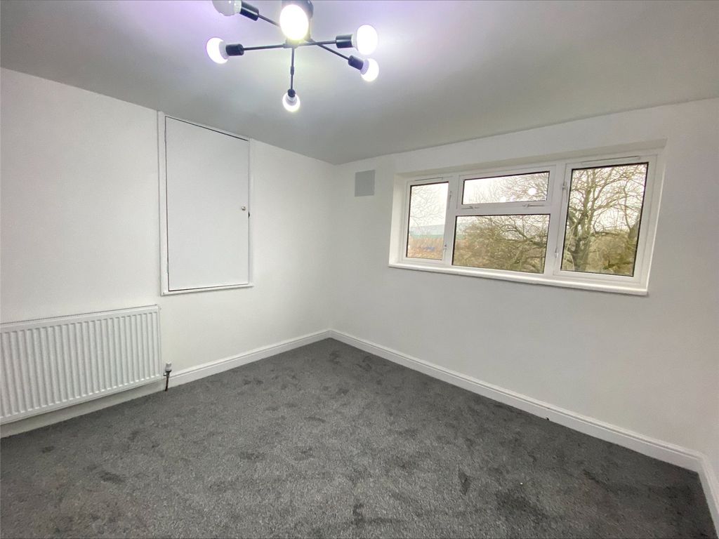 Property photo 3 of 16 Bedroom