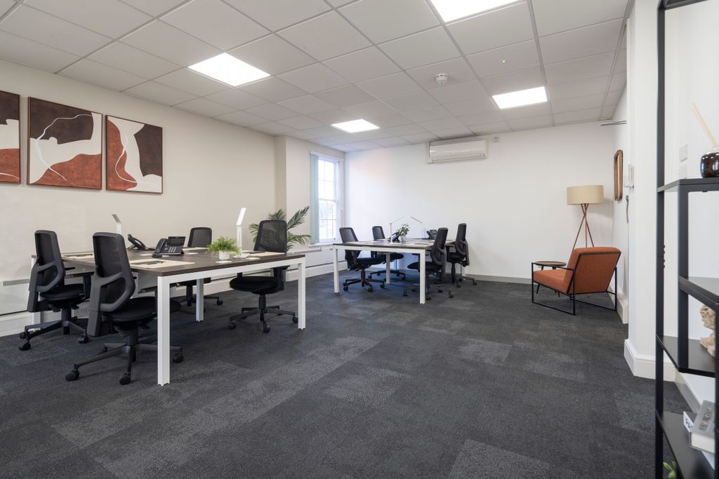 Property photo 2 of 8