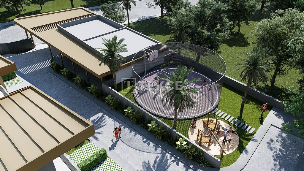 Property photo 2 of 38