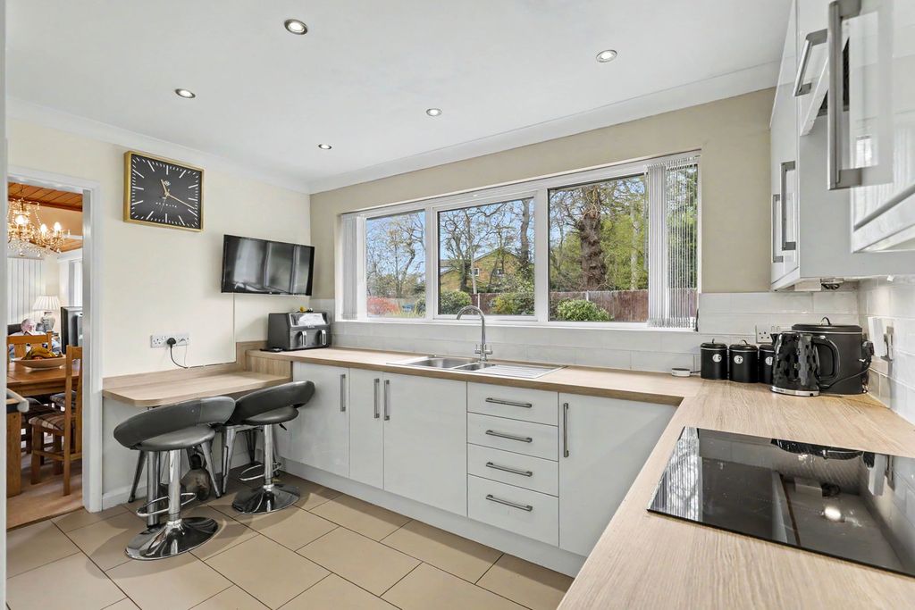 Property photo 2 of 48