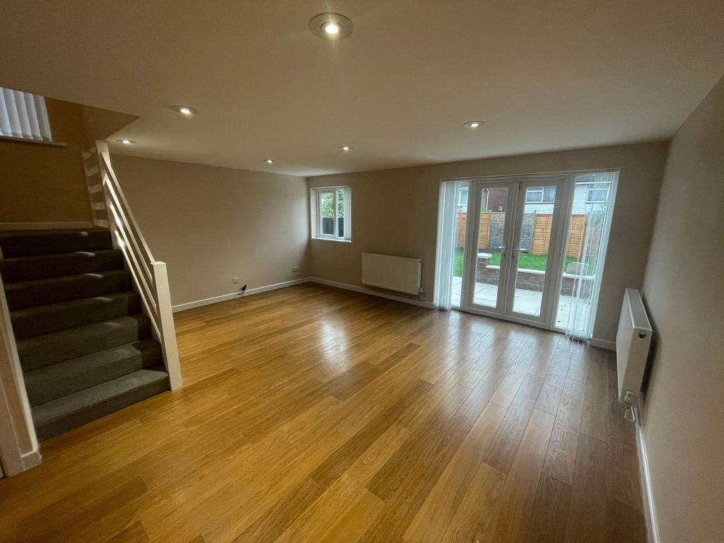 Property photo 2 of 14 Picture No. 04