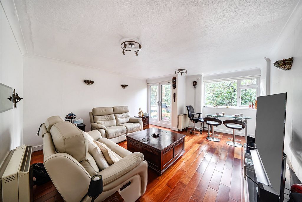 Property photo 2 of 15 Picture No. 18