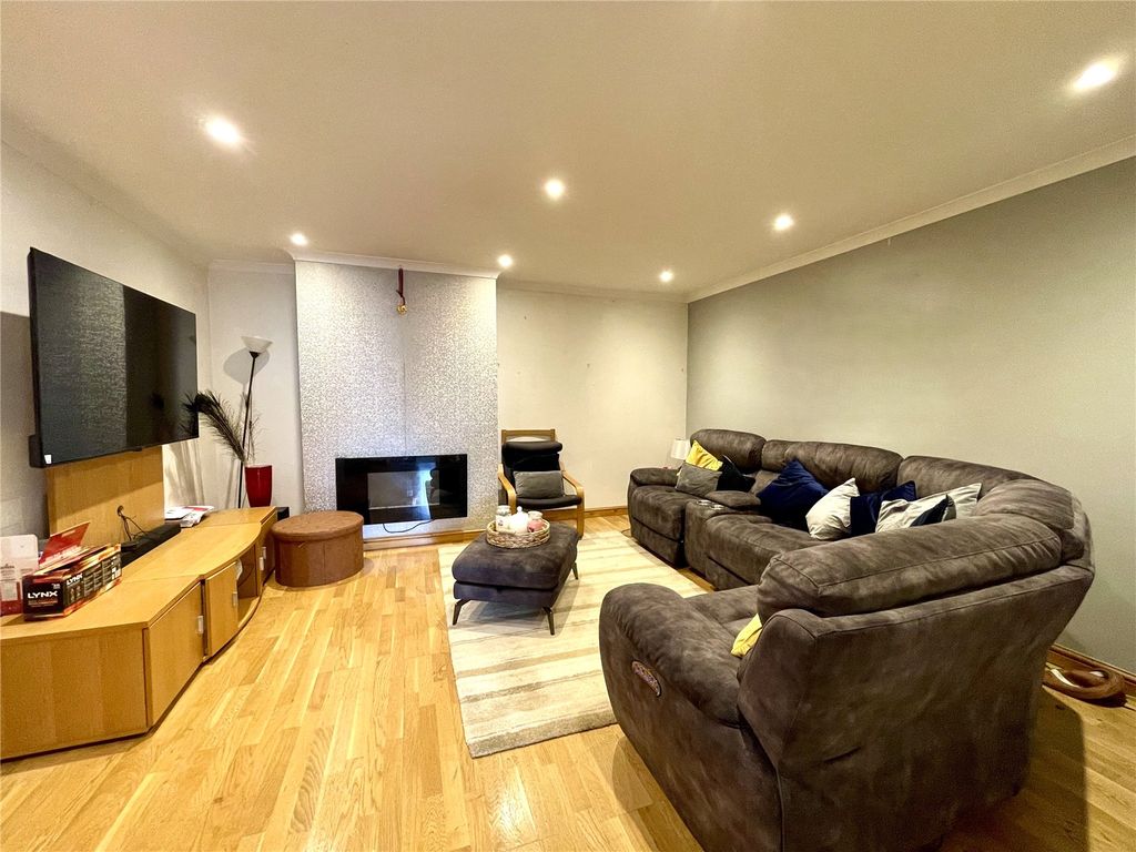 Property photo 2 of 18 Picture No. 02