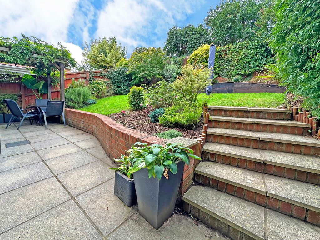 Property photo 2 of 17