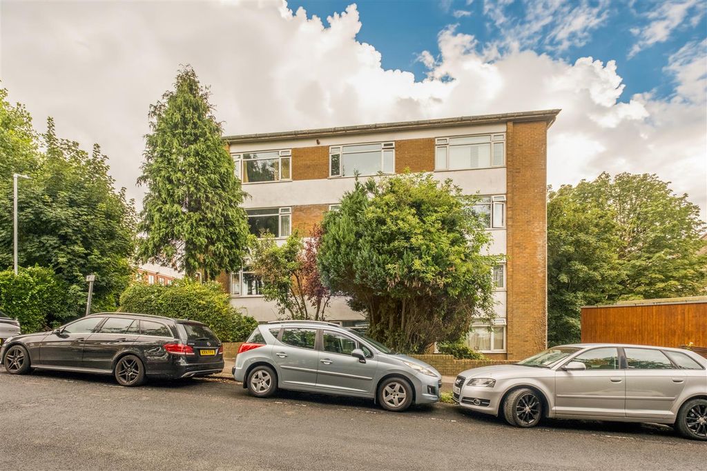 Property photo 1 of 14 7 Stirling Court-1.Jpg