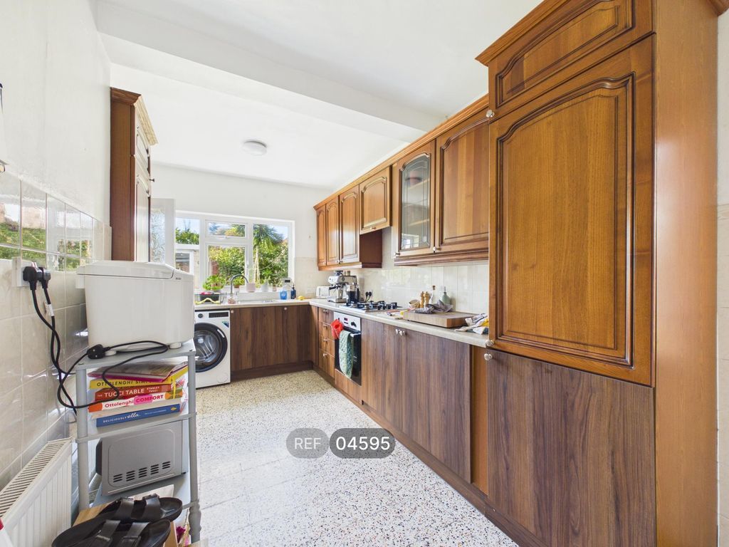 Property photo 3 of 14 Kitchen