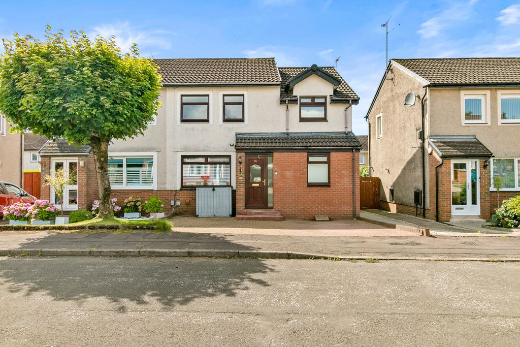 Property photo 1 of 28