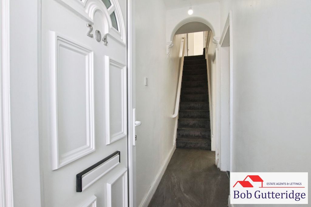 Property photo 2 of 26 Entrance Hallway