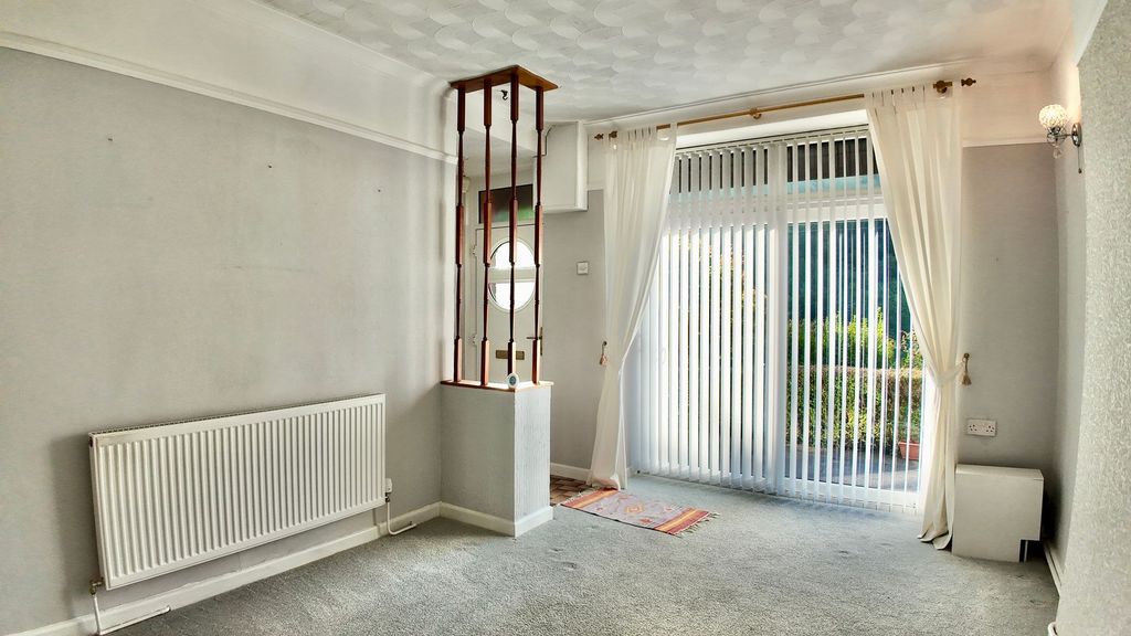 Property photo 2 of 40