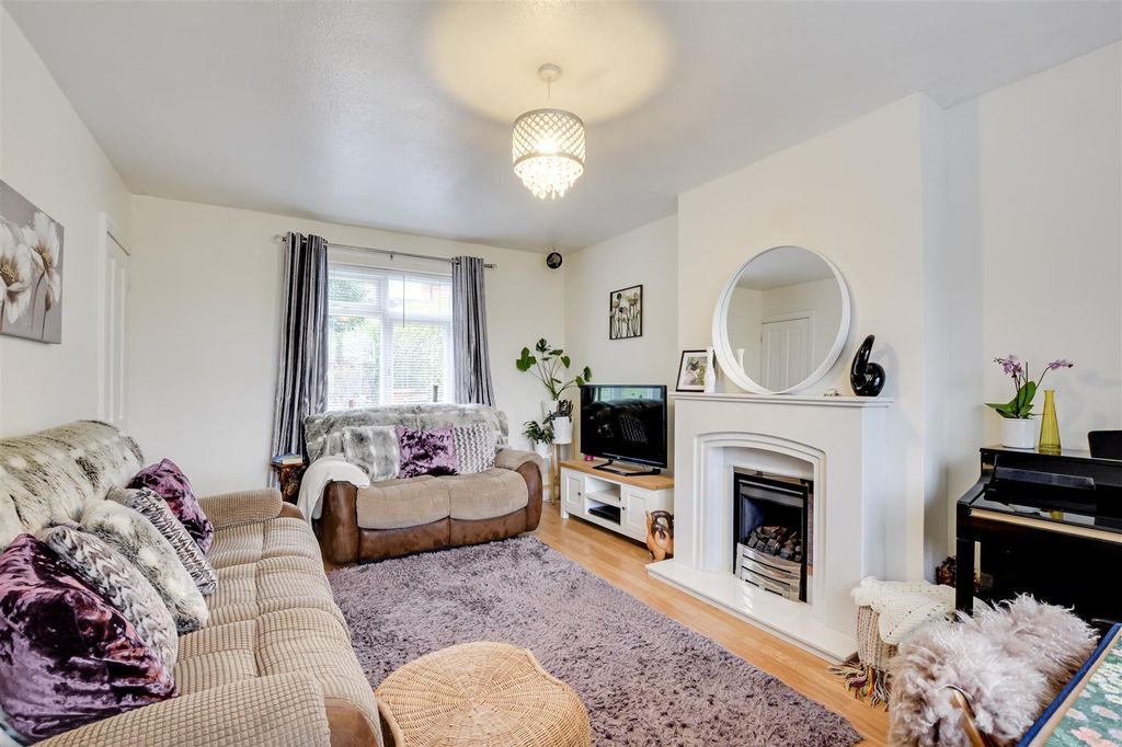 Property photo 3 of 14 Lounge_1.Jpg