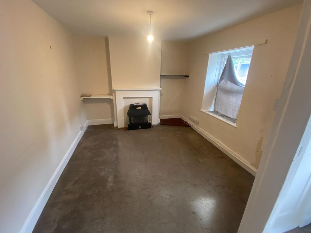Property photo 3 of 8 Reception Room