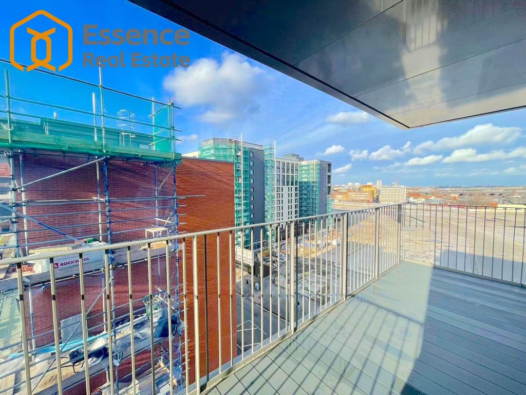 Property photo 3 of 19 Balcony 1
