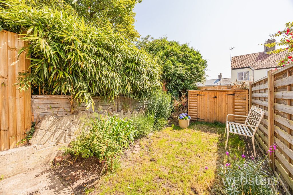 Property photo 2 of 12
