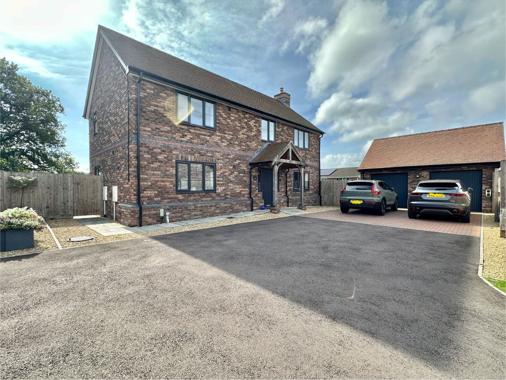 Property photo 2 of 41