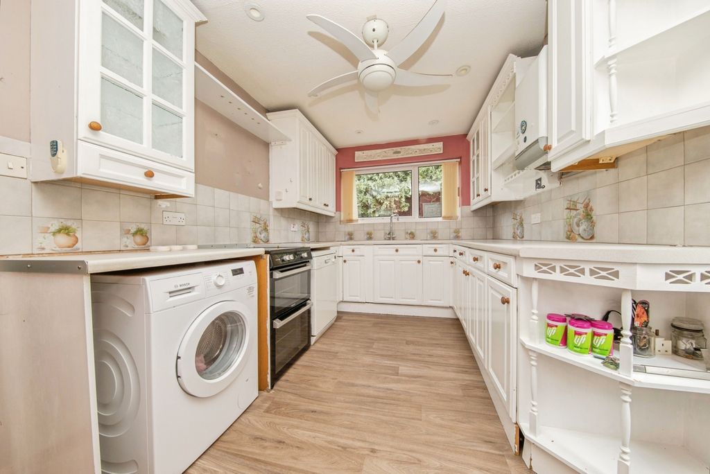 Property photo 3 of 17 Photo