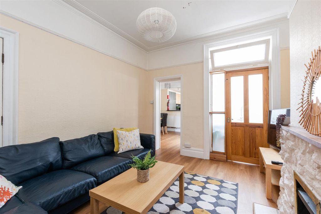 Property photo 3 of 22 99 Wells Road, Bath BA2 3An-3.Jpg