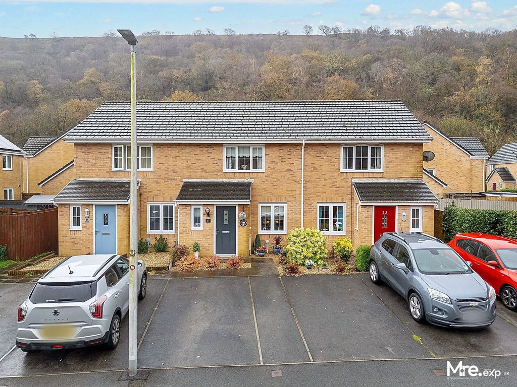 Property photo 2 of 24