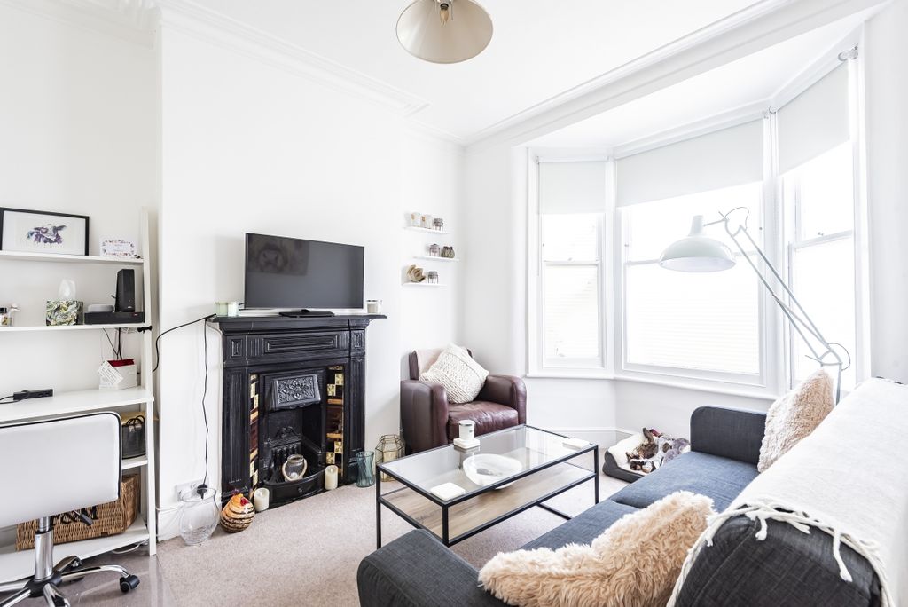 Property photo 1 of 6 628470 (1)