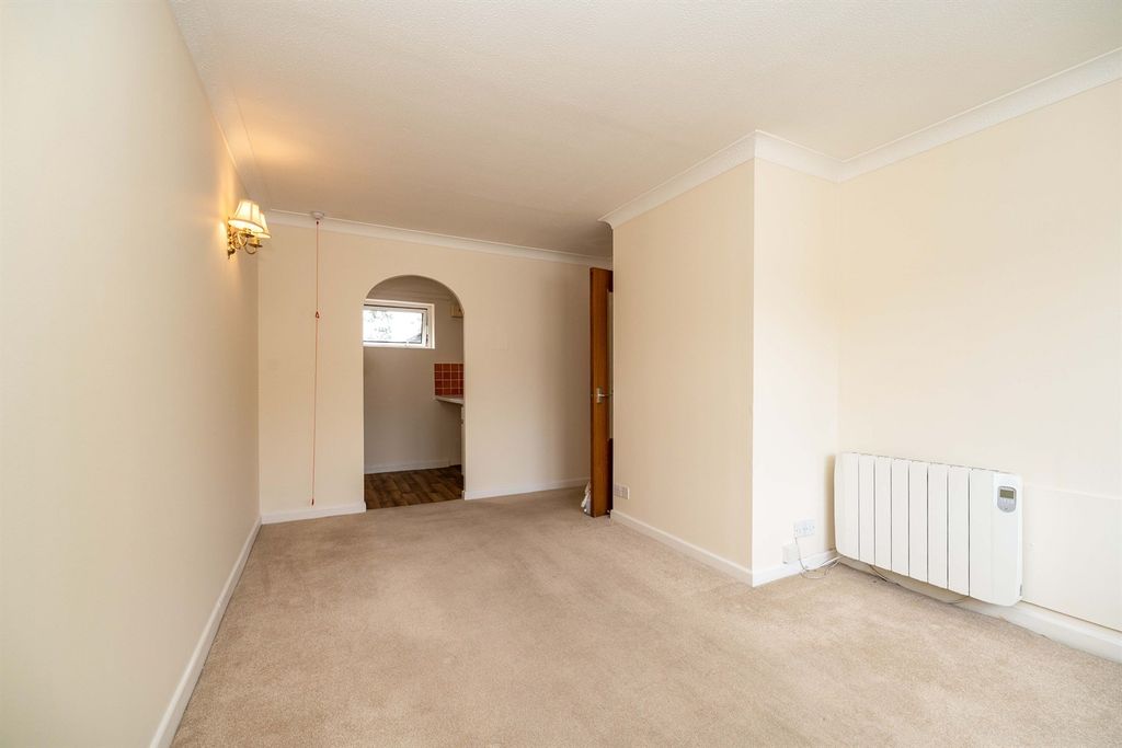 Property photo 3 of 14