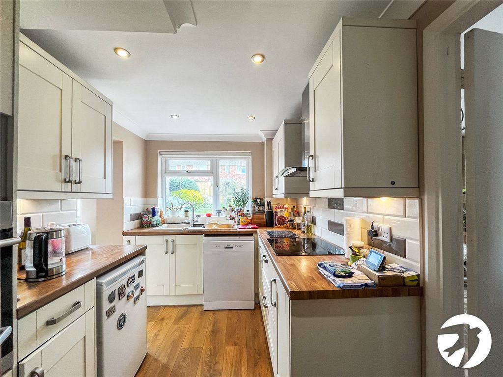 Property photo 3 of 13 Picture No. 12