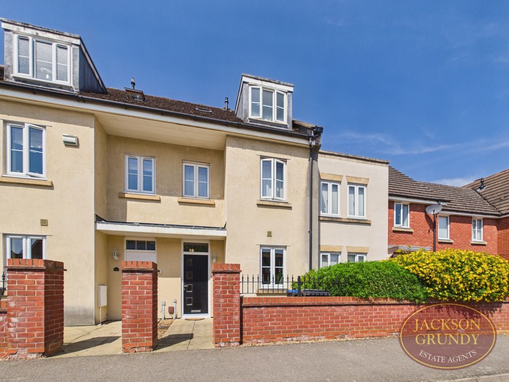 Property photo 1 of 18 Berrywood