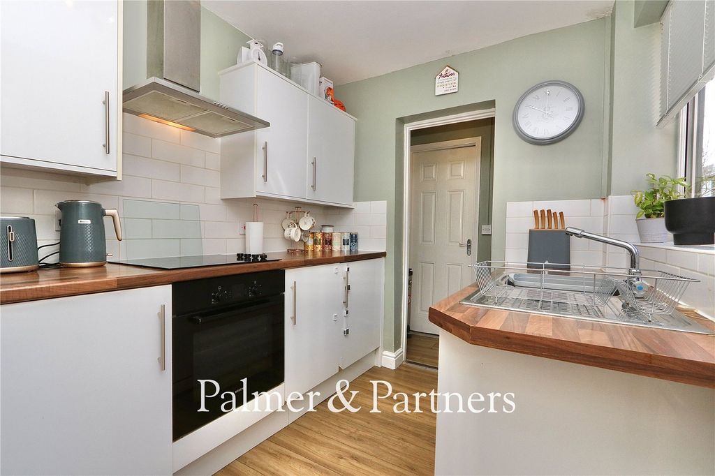 Property photo 3 of 17 Picture No. 06