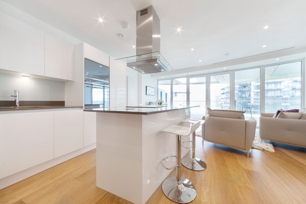 Property photo 2 of 19 Photo 3