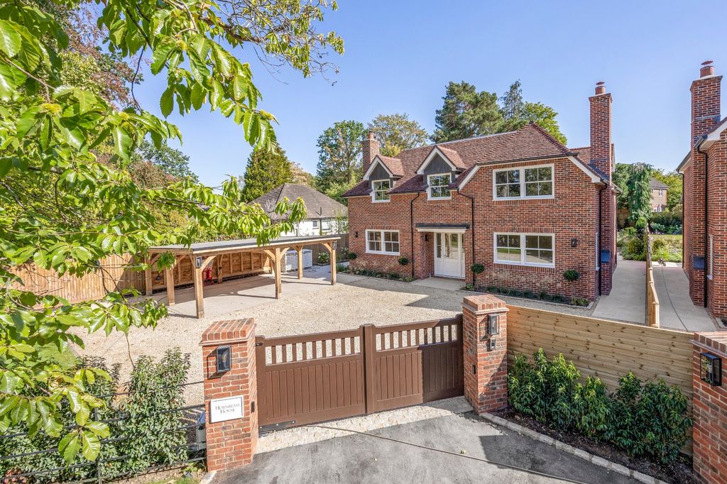 Property photo 1 of 19 Hornbeam House