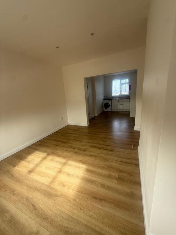Property photo 1 of 6 E5954d7d66c2533d6E3123Bde2Ef6Ed2.Jpeg
