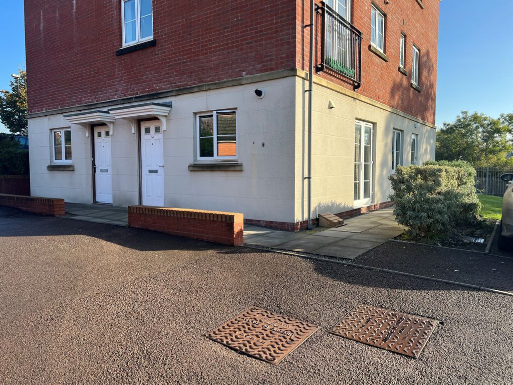 Property photo 1 of 6 Exterior Cf33 4Pd