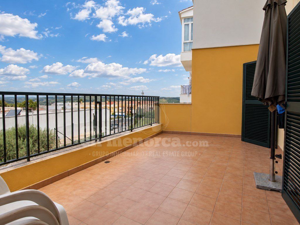 Property photo 1 of 14 First Floor With Terrace And Pool In Mahón