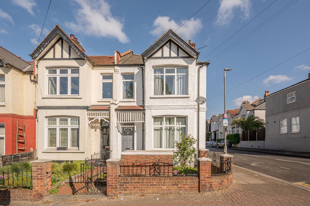 Property photo 2 of 13