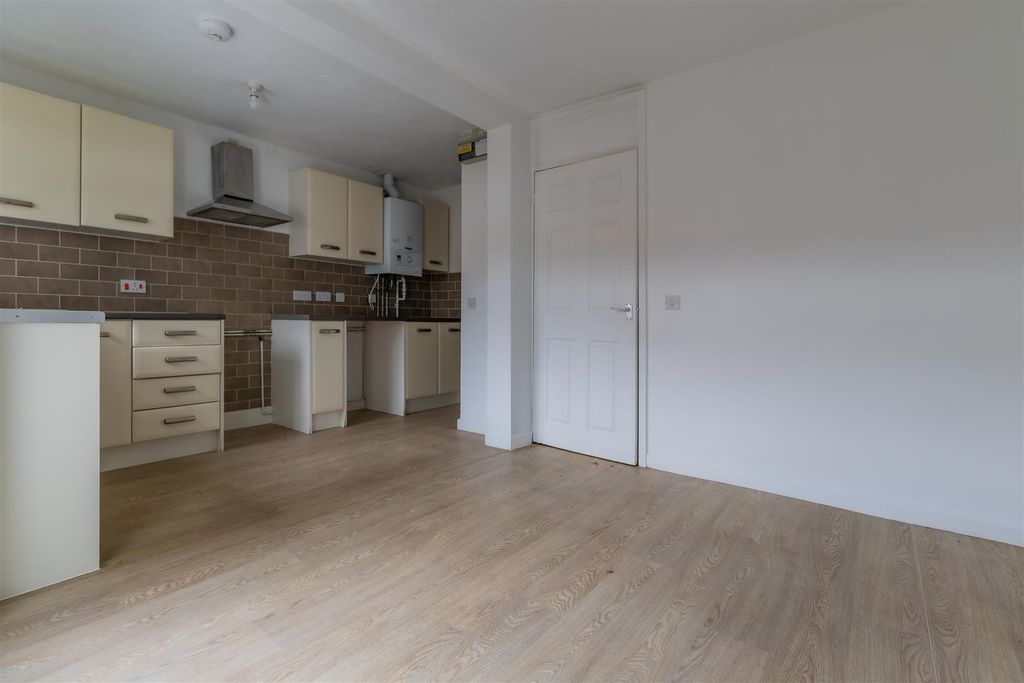 Property photo 2 of 12 39 (2 Of 12).Jpg