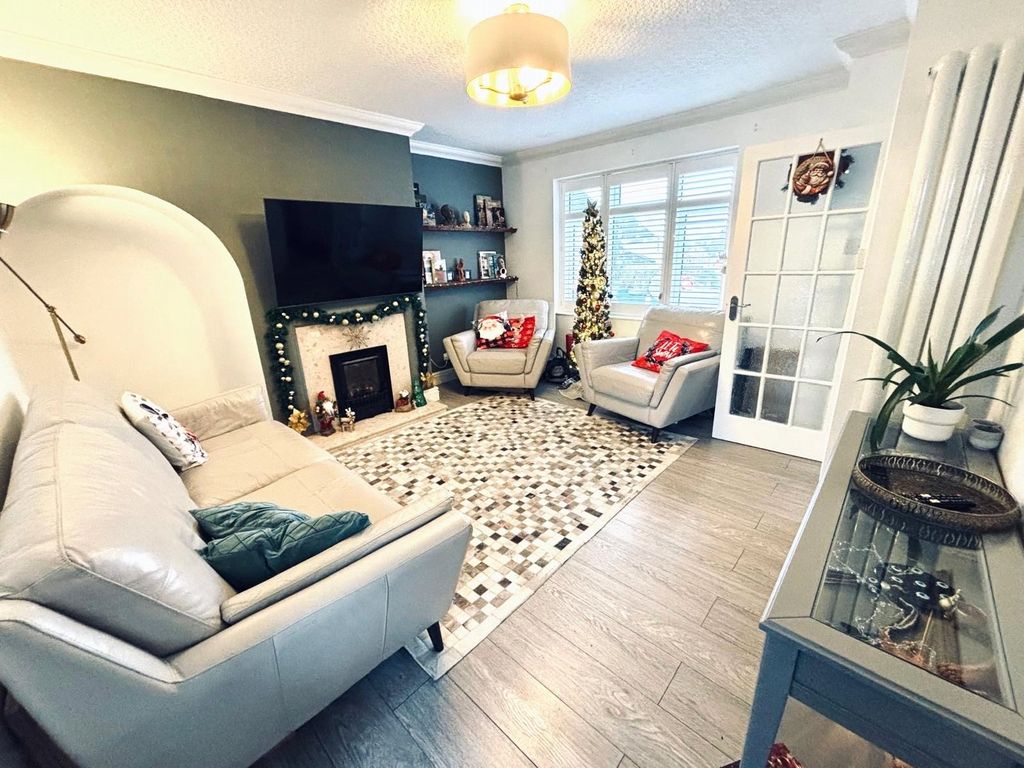 Property photo 2 of 15 Picture No. 25