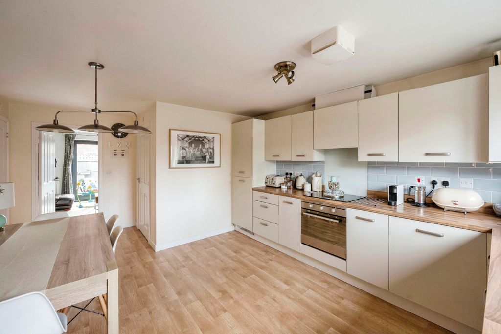 Property photo 3 of 15 Kitchen