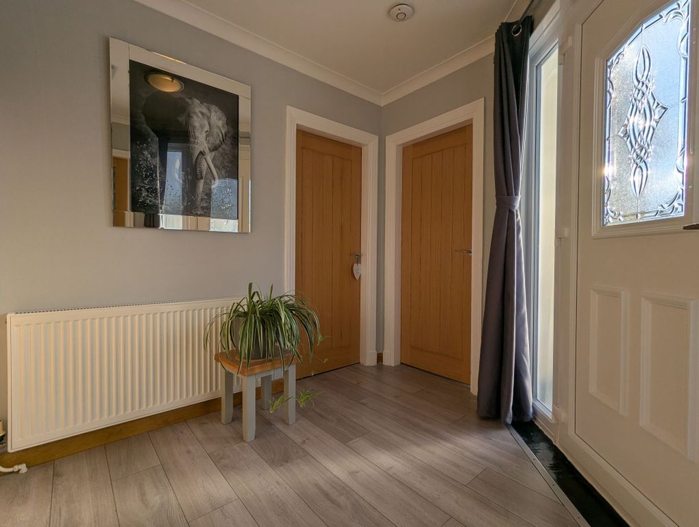 Property photo 2 of 17 Photograph 2