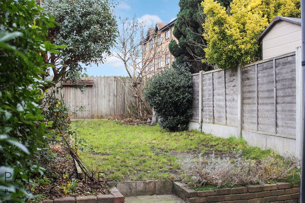 Property photo 3 of 8