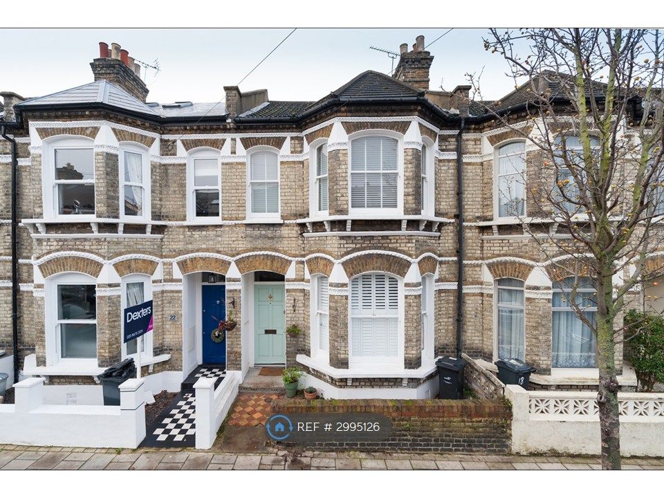 Property photo 2 of 27 Terraced House